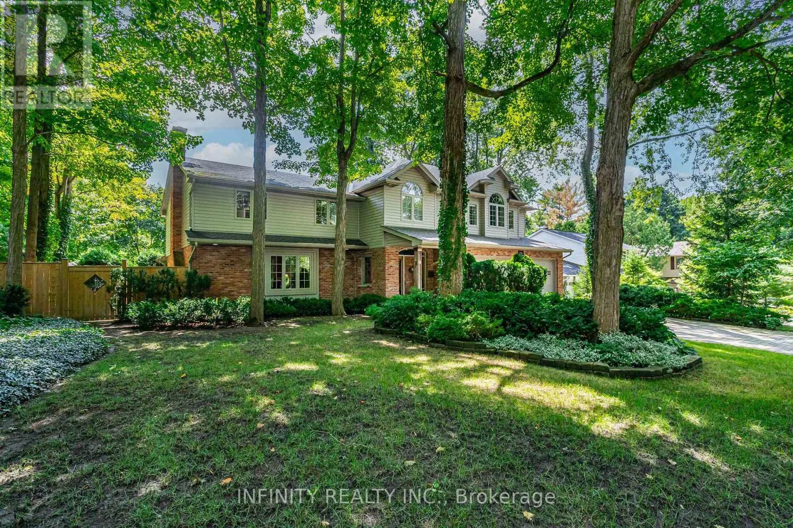 251 HUNT CLUB DRIVE