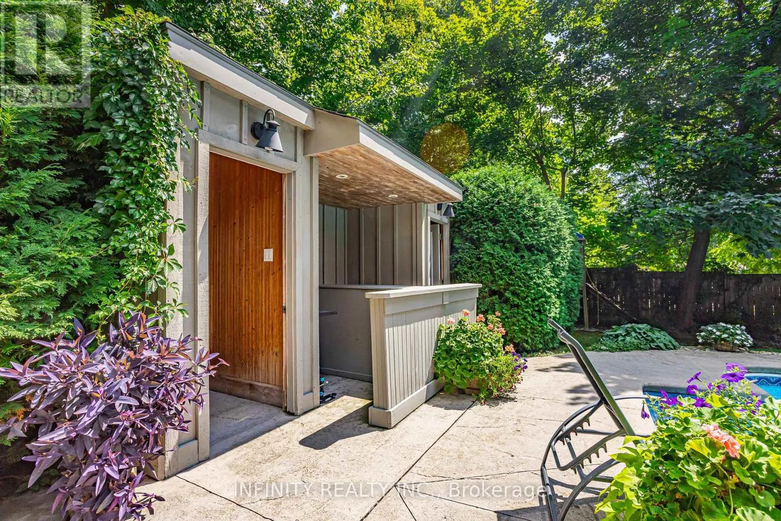 251 HUNT CLUB DRIVE