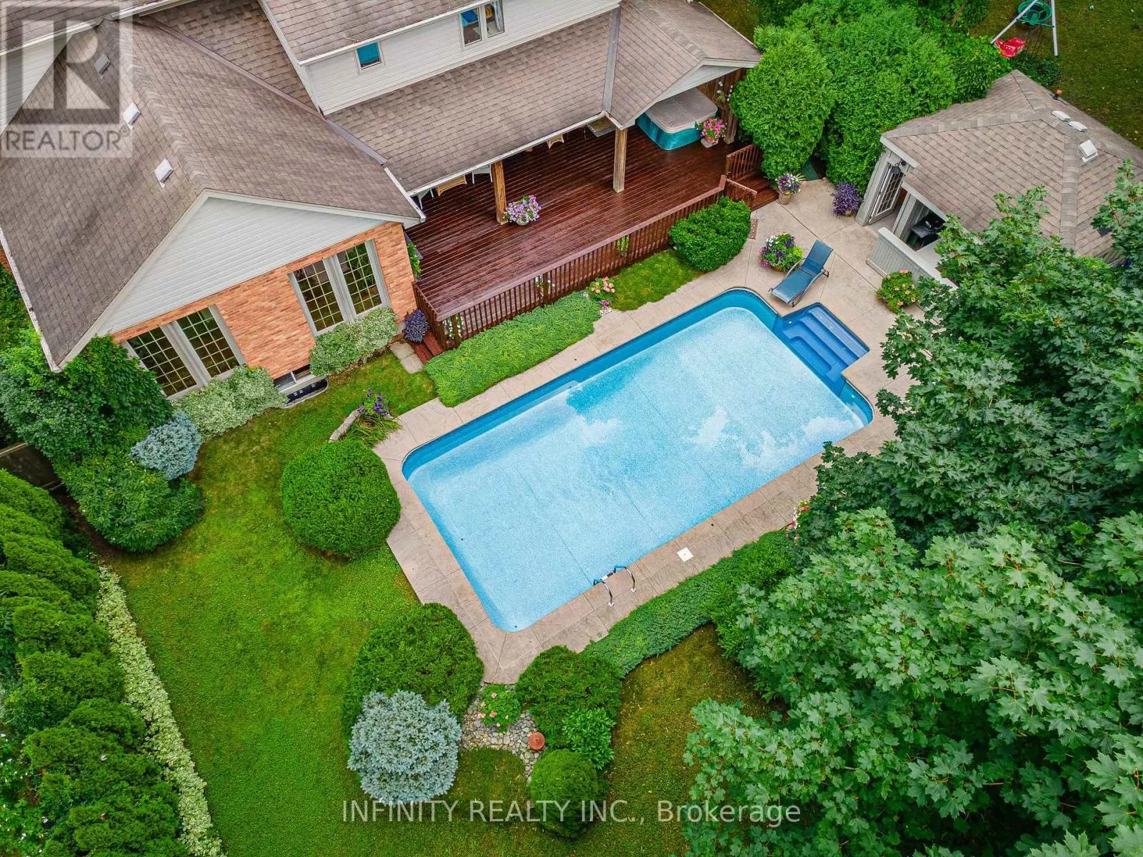 251 HUNT CLUB DRIVE