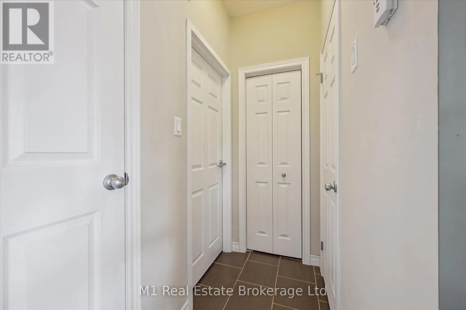 22 - 39 KAY CRESCENT, #22