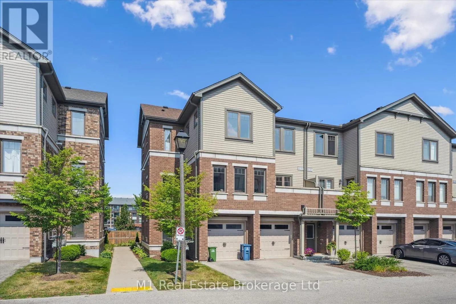 22 - 39 KAY CRESCENT, #22