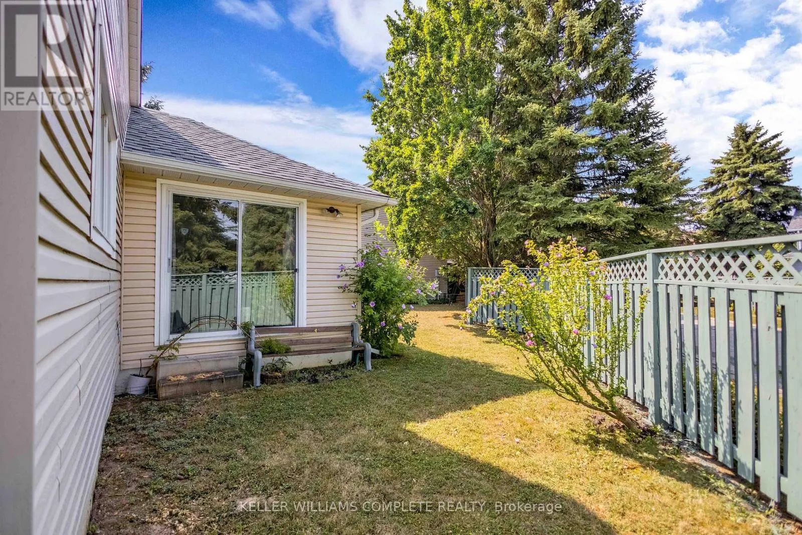 375 SILVERBIRCH BOULEVARD