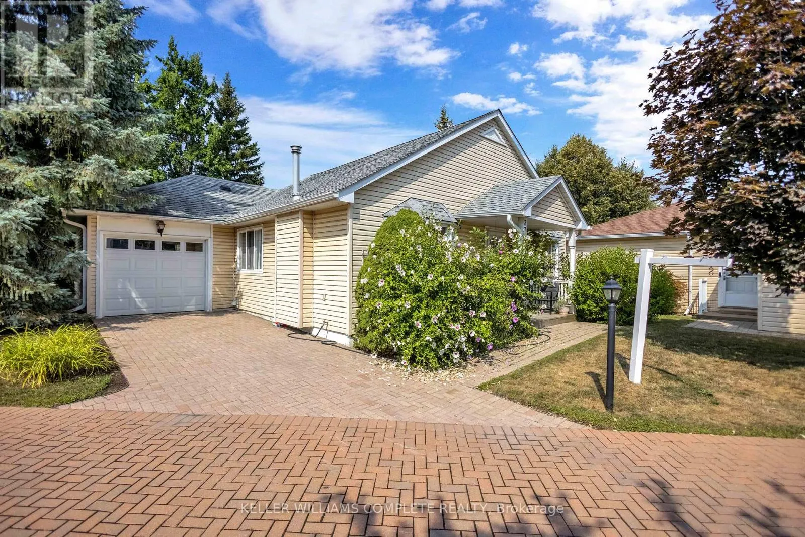 375 SILVERBIRCH BOULEVARD