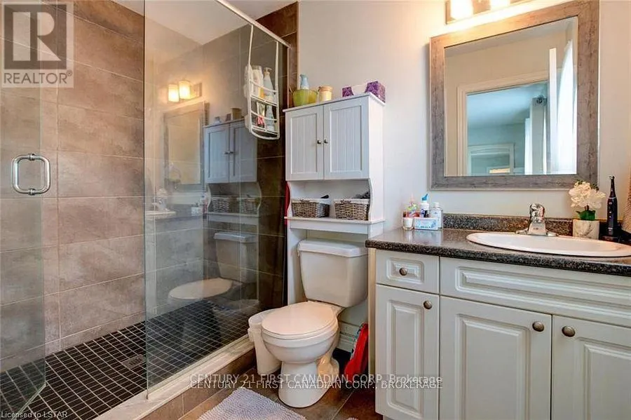 34 - 1016 OAKCROSSING GATE, #34