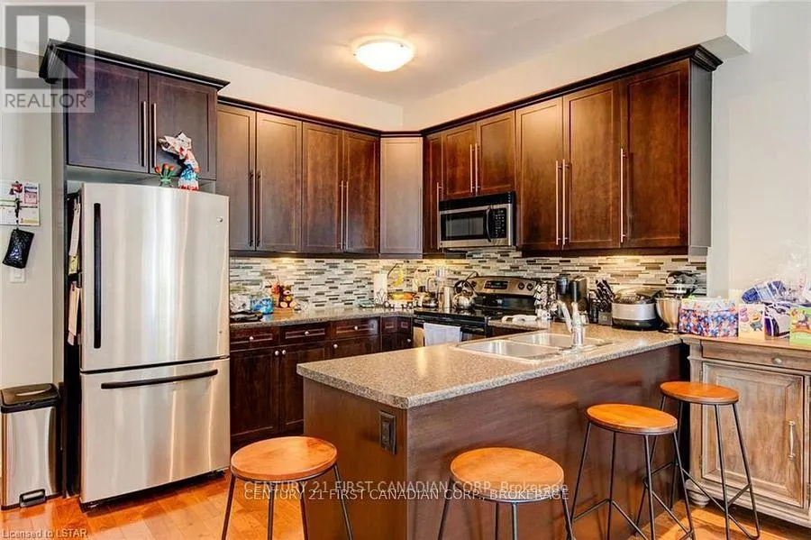34 - 1016 OAKCROSSING GATE, #34