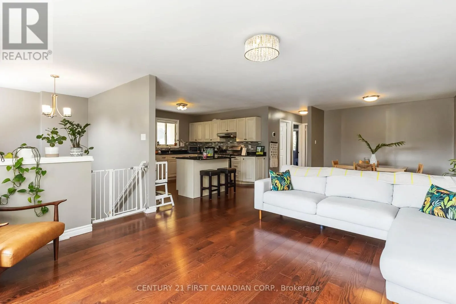 14 BLOSDALE CRESCENT