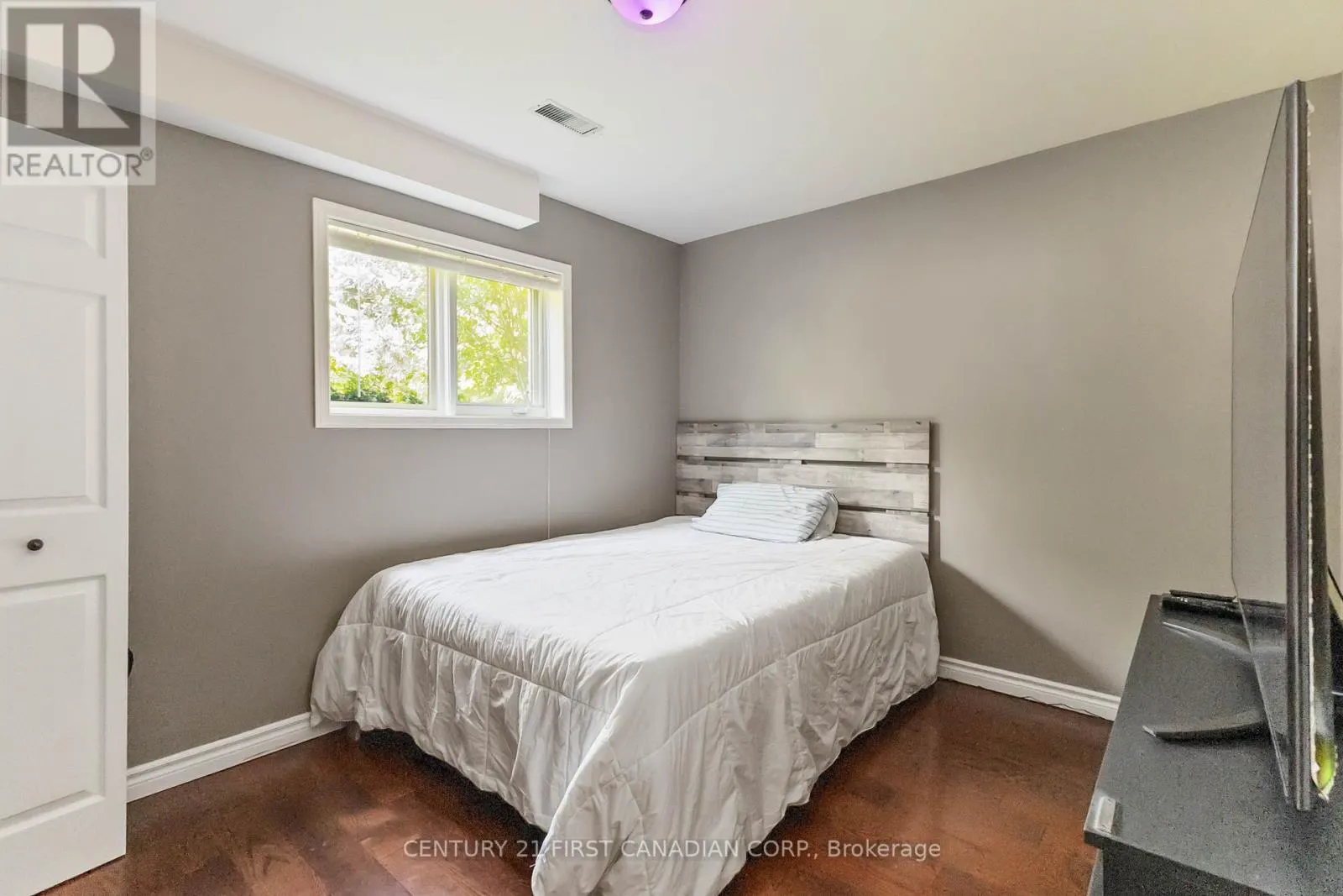 14 BLOSDALE CRESCENT