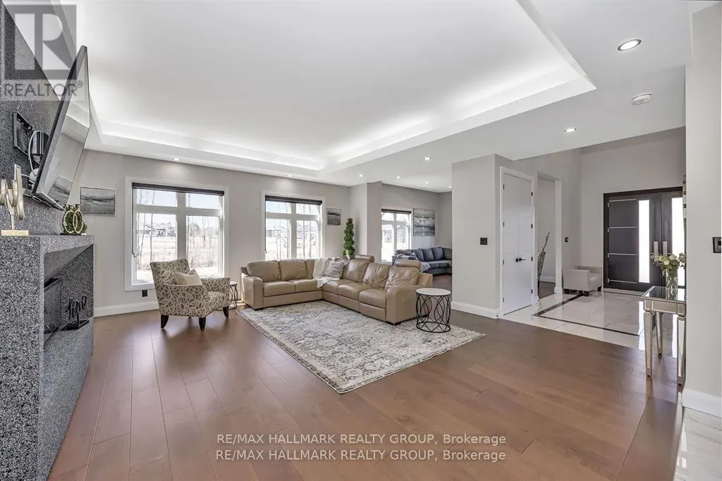 595 SHOREWAY DRIVE