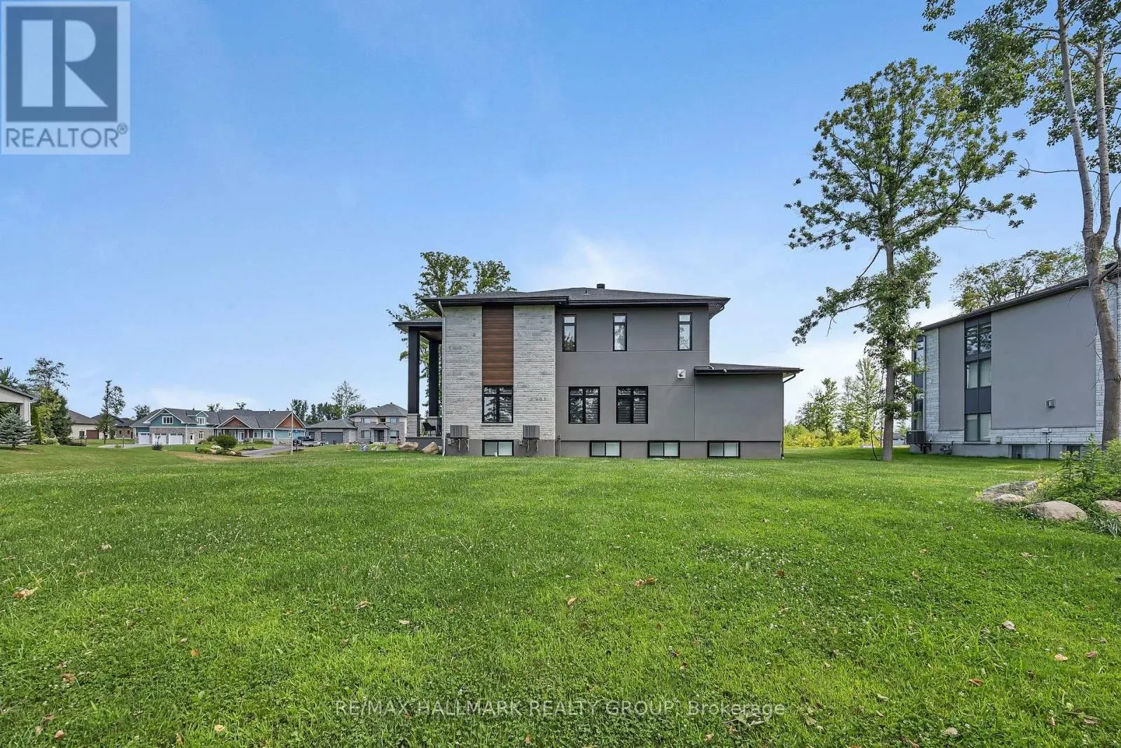 595 SHOREWAY DRIVE