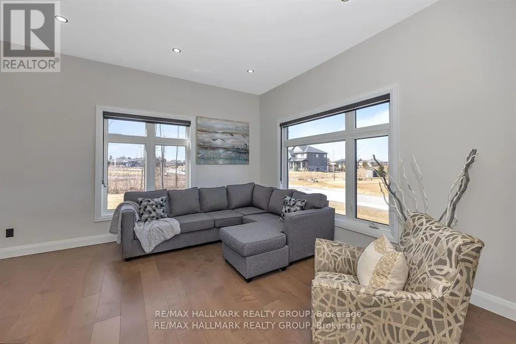 595 SHOREWAY DRIVE