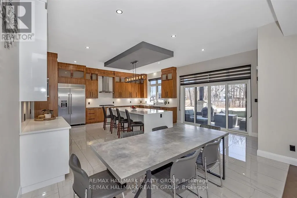 595 SHOREWAY DRIVE