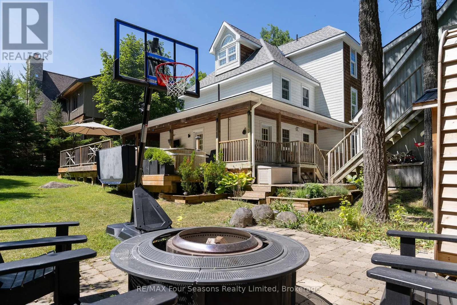 141 ASPEN WAY