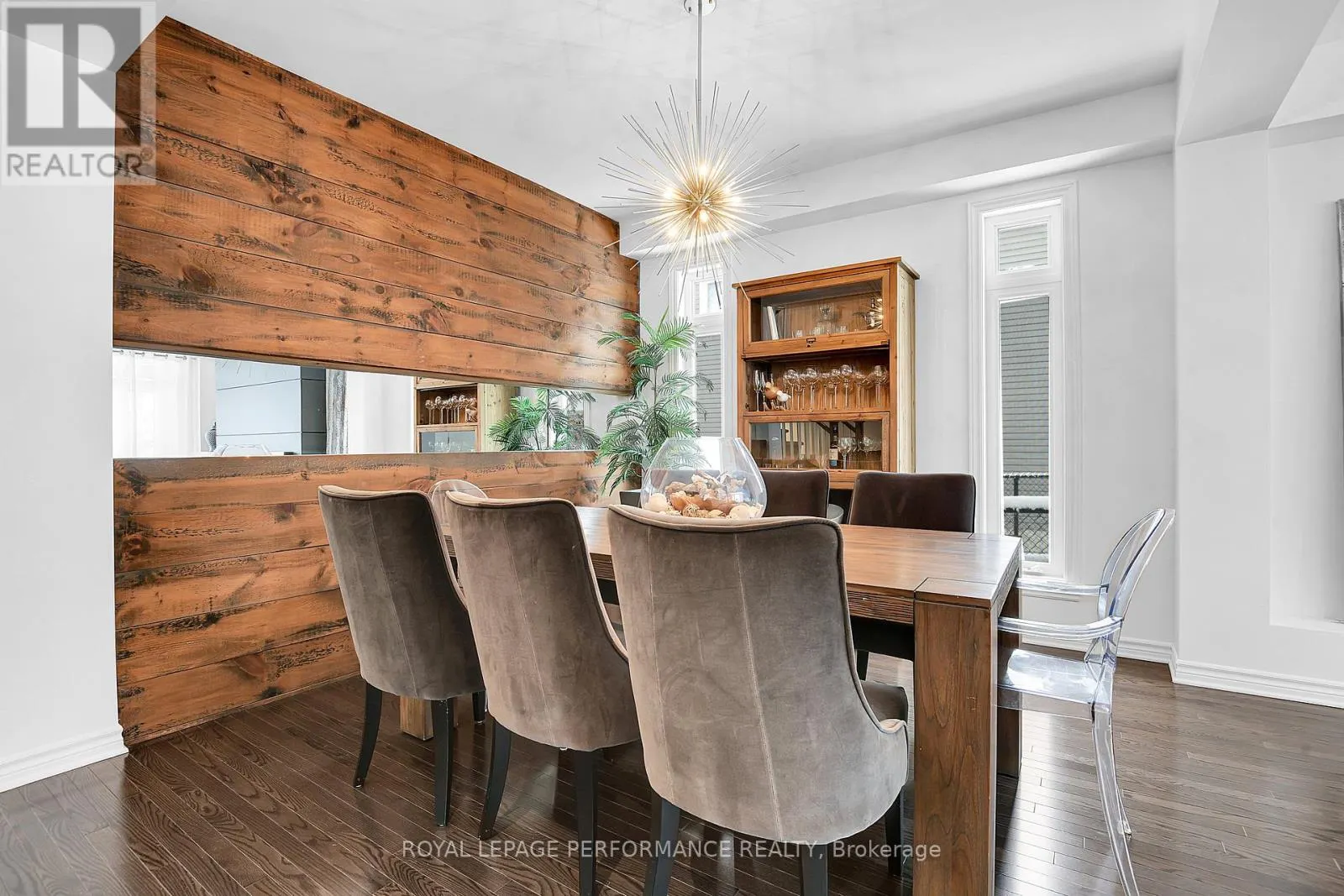 179 GRACEWOOD CRESCENT