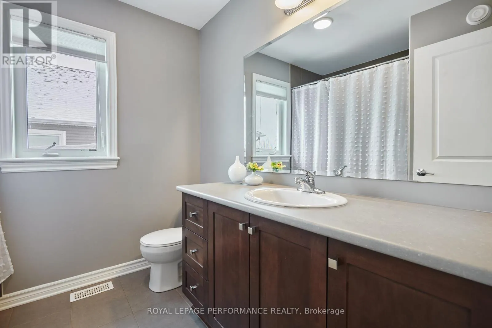 179 GRACEWOOD CRESCENT