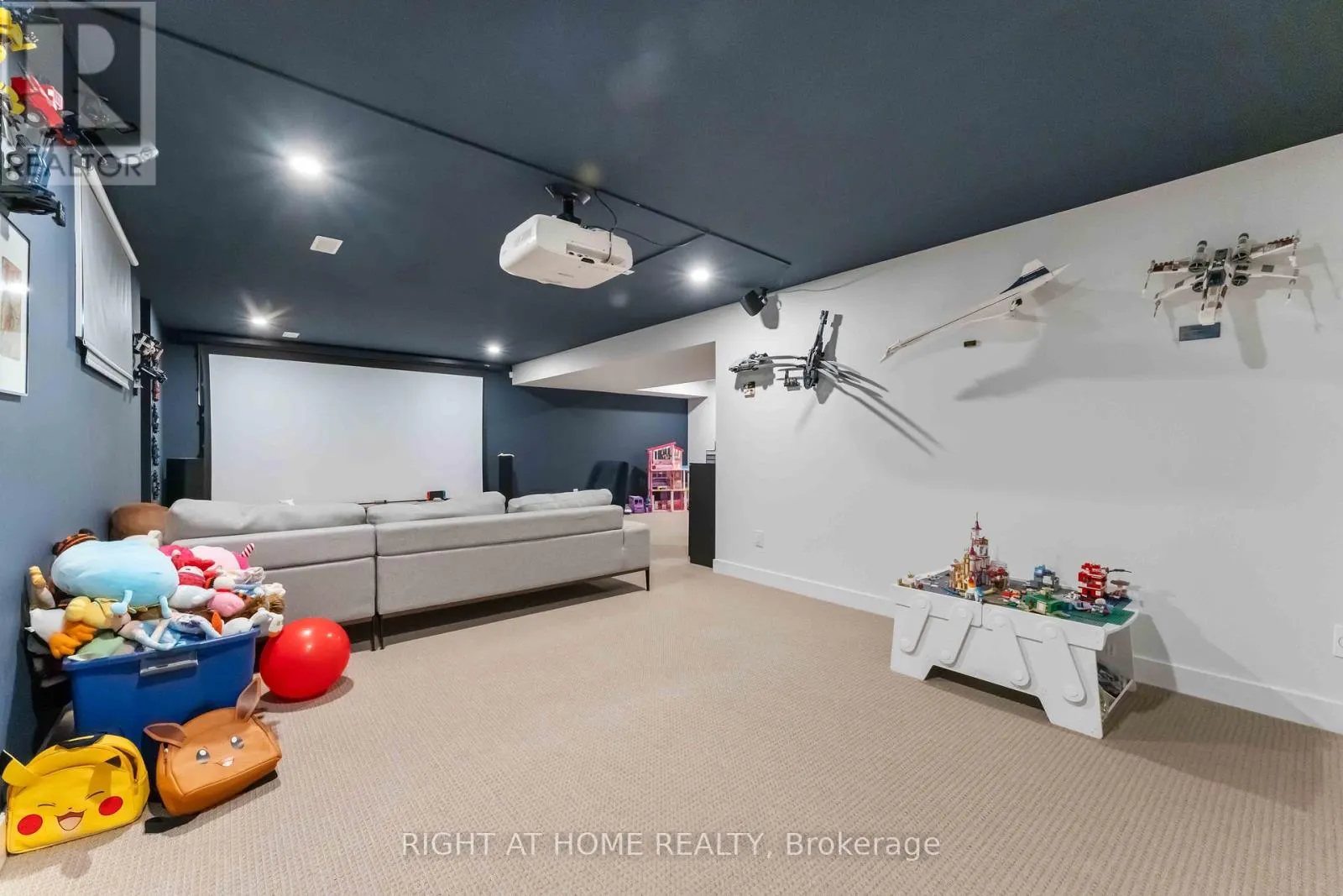 182 CREVASSE ROAD