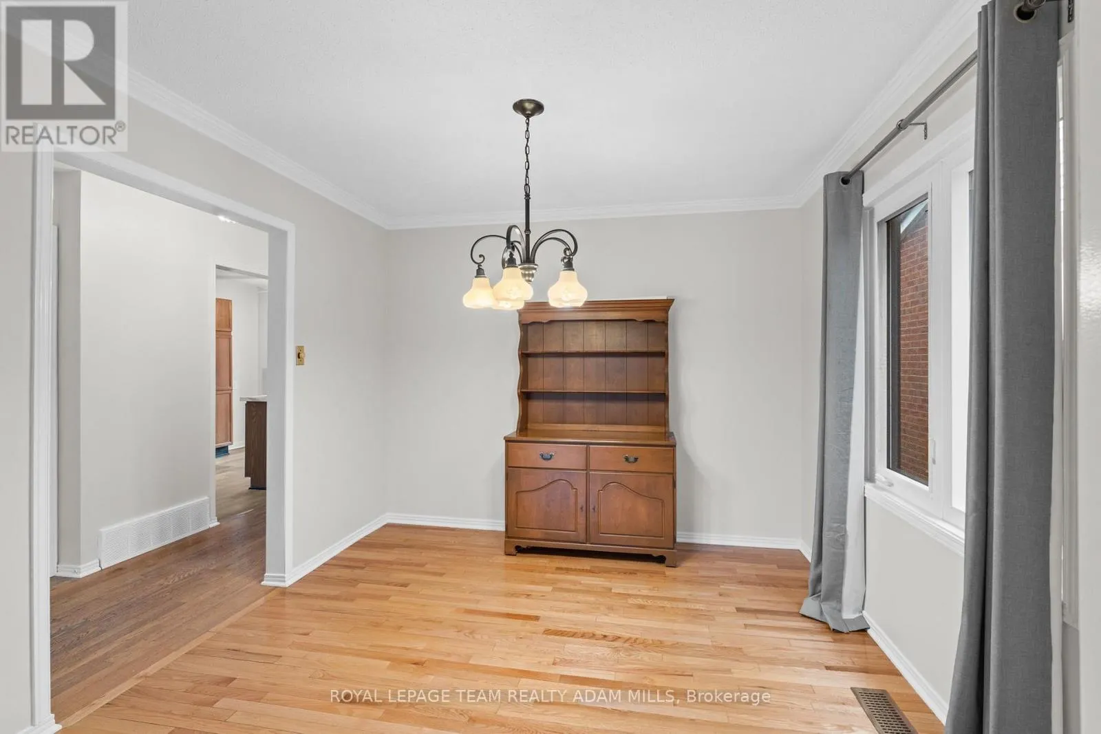 22 FIRESIDE CRESCENT