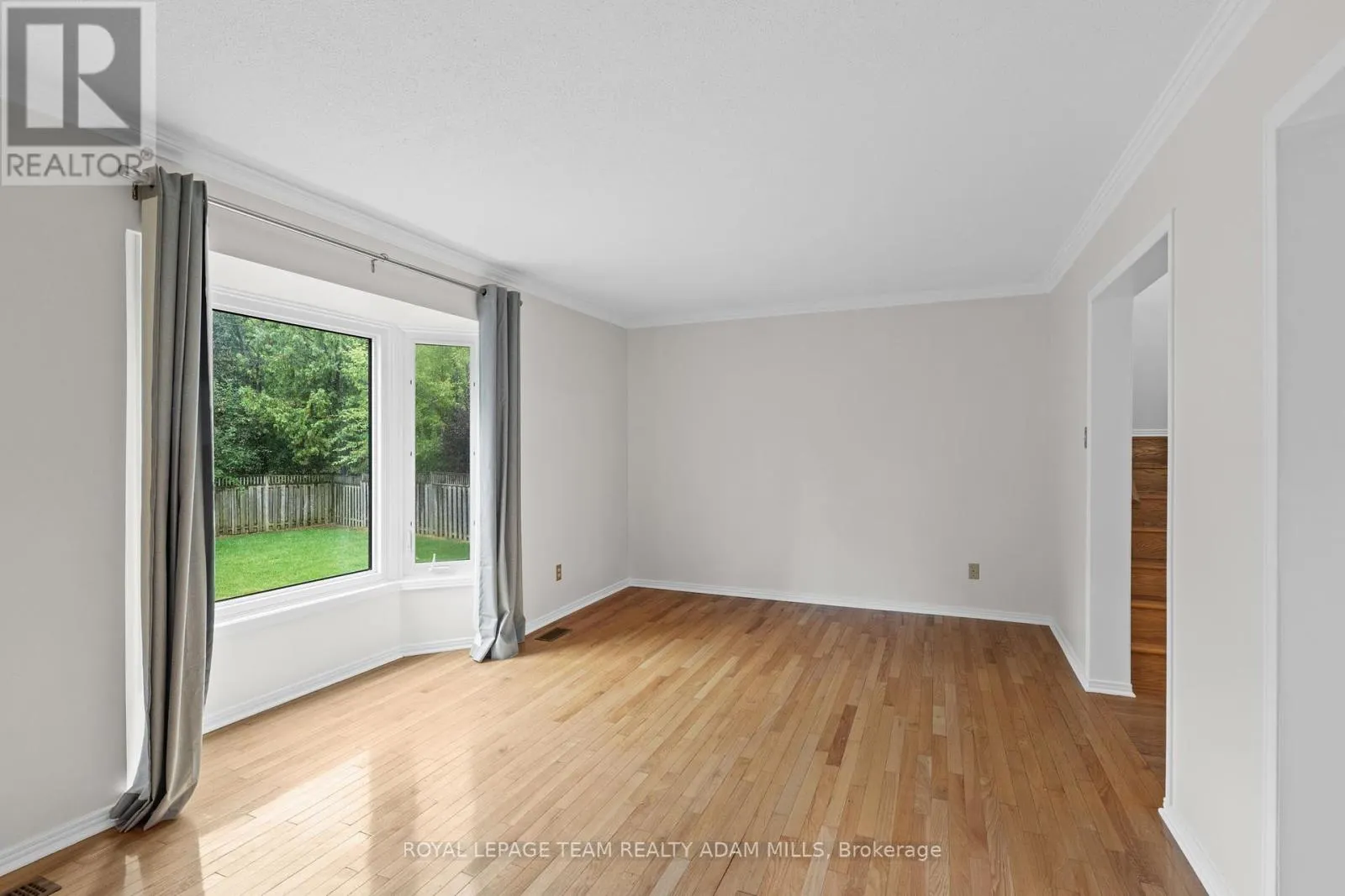 22 FIRESIDE CRESCENT