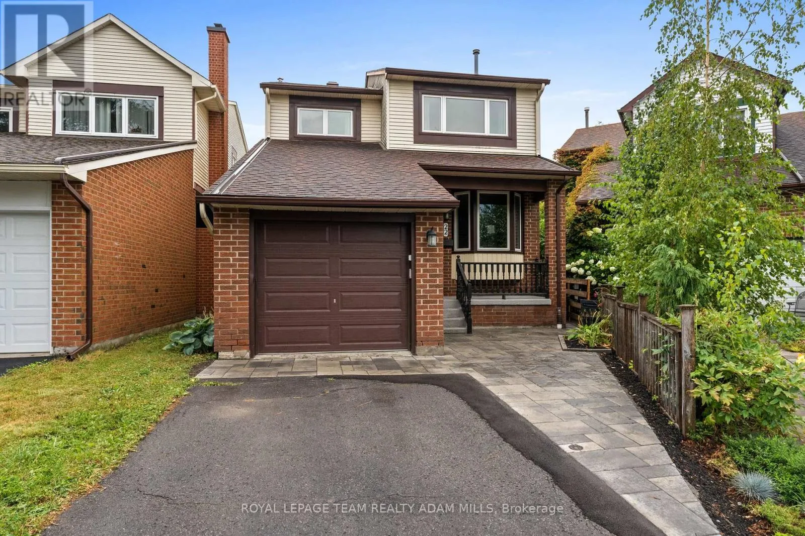 22 FIRESIDE CRESCENT