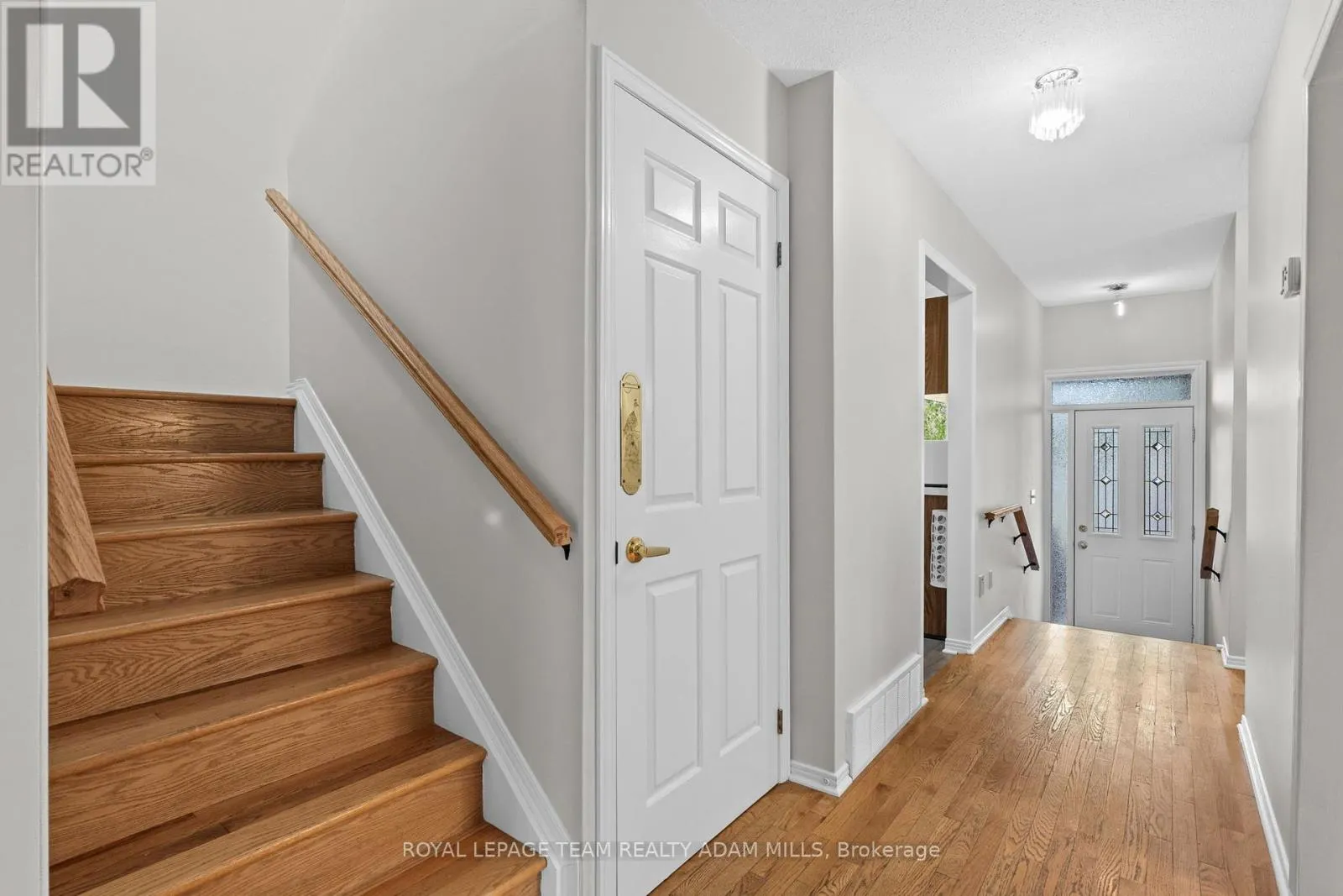 22 FIRESIDE CRESCENT