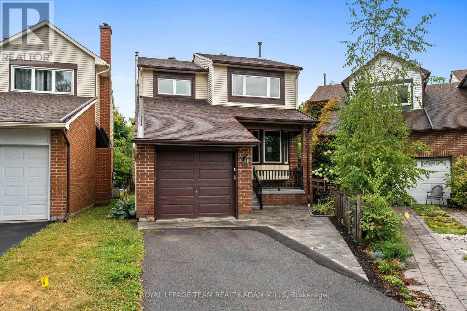 22 FIRESIDE CRESCENT