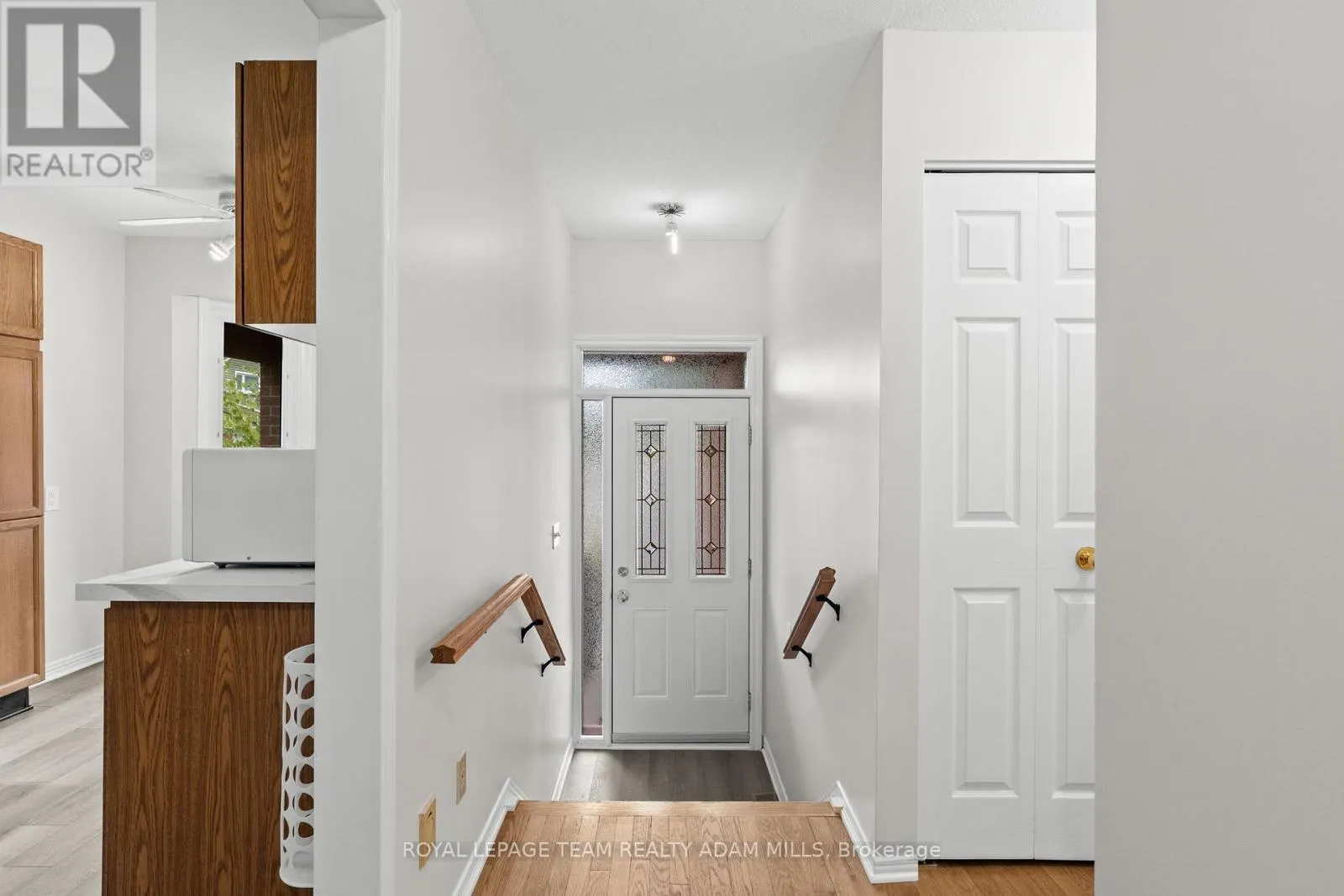 22 FIRESIDE CRESCENT