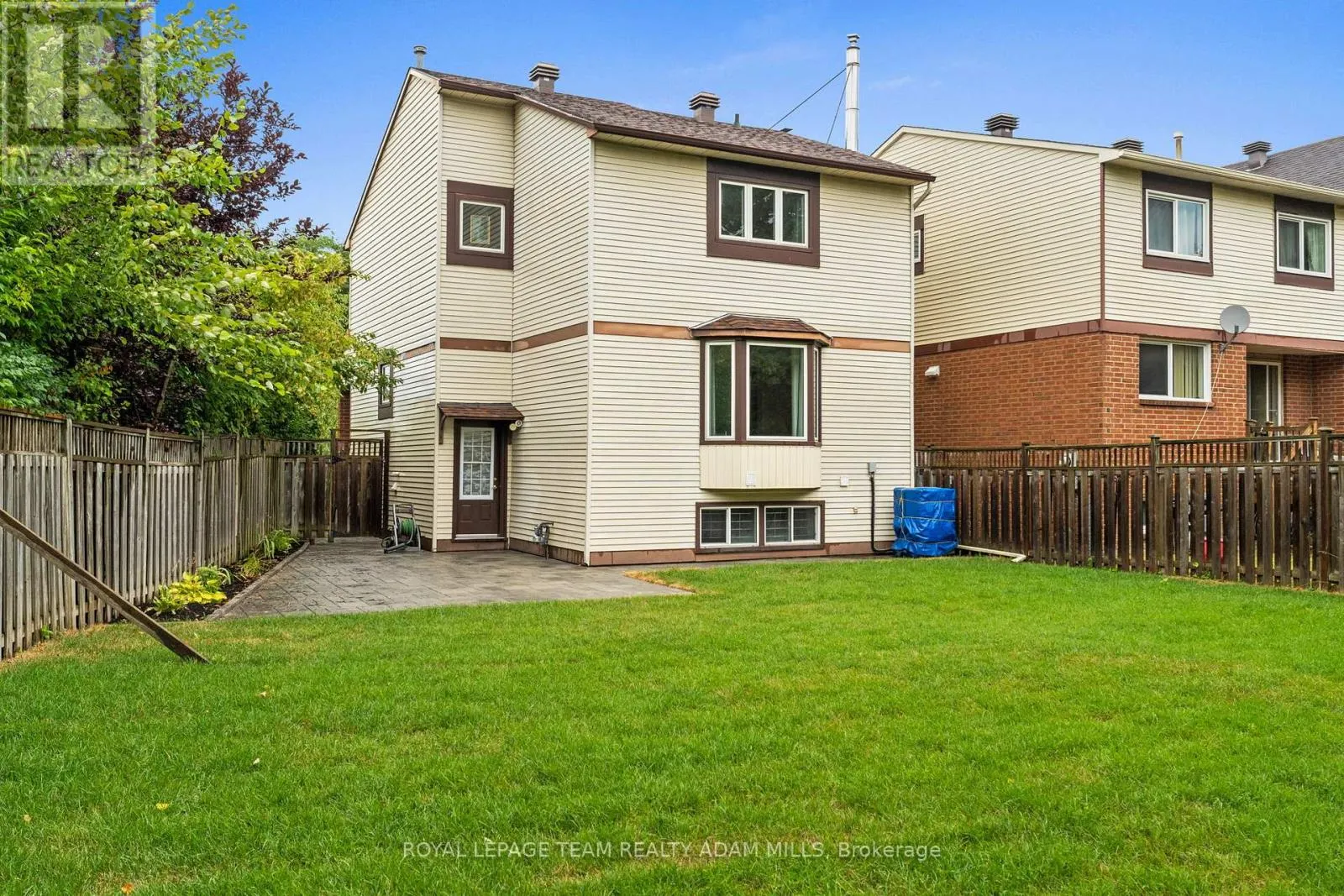 22 FIRESIDE CRESCENT