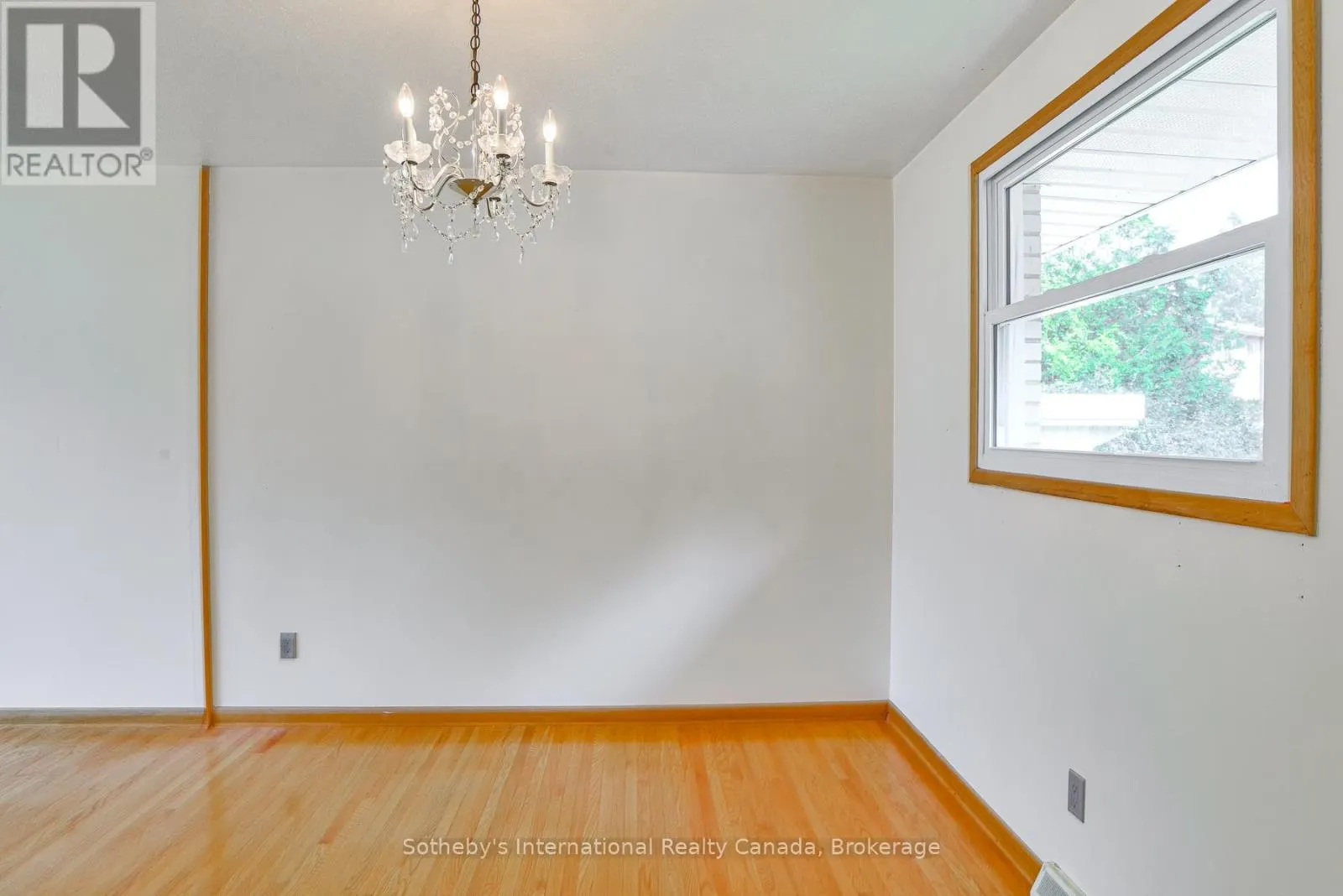 455 FAIRVIEW DRIVE