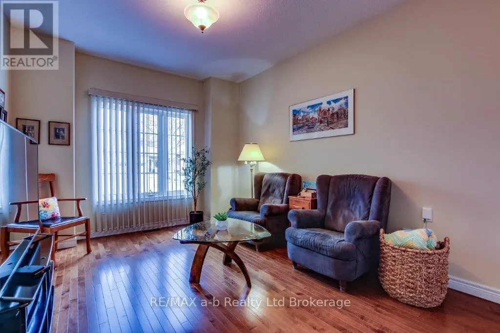 717 GARDEN COURT CRESCENT