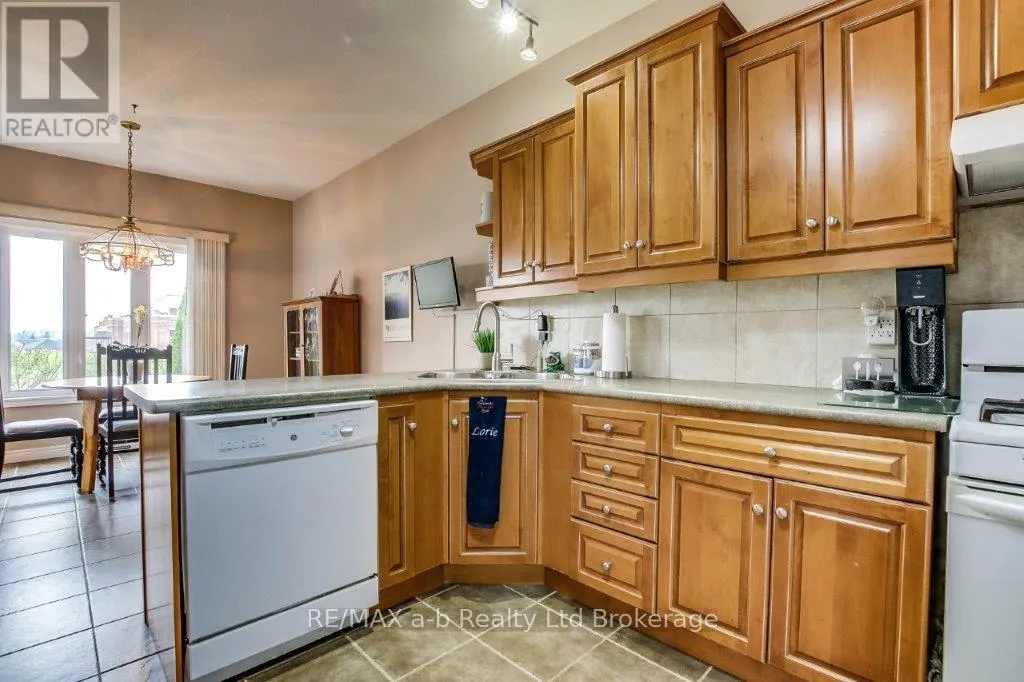 717 GARDEN COURT CRESCENT
