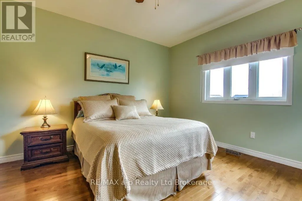 717 GARDEN COURT CRESCENT