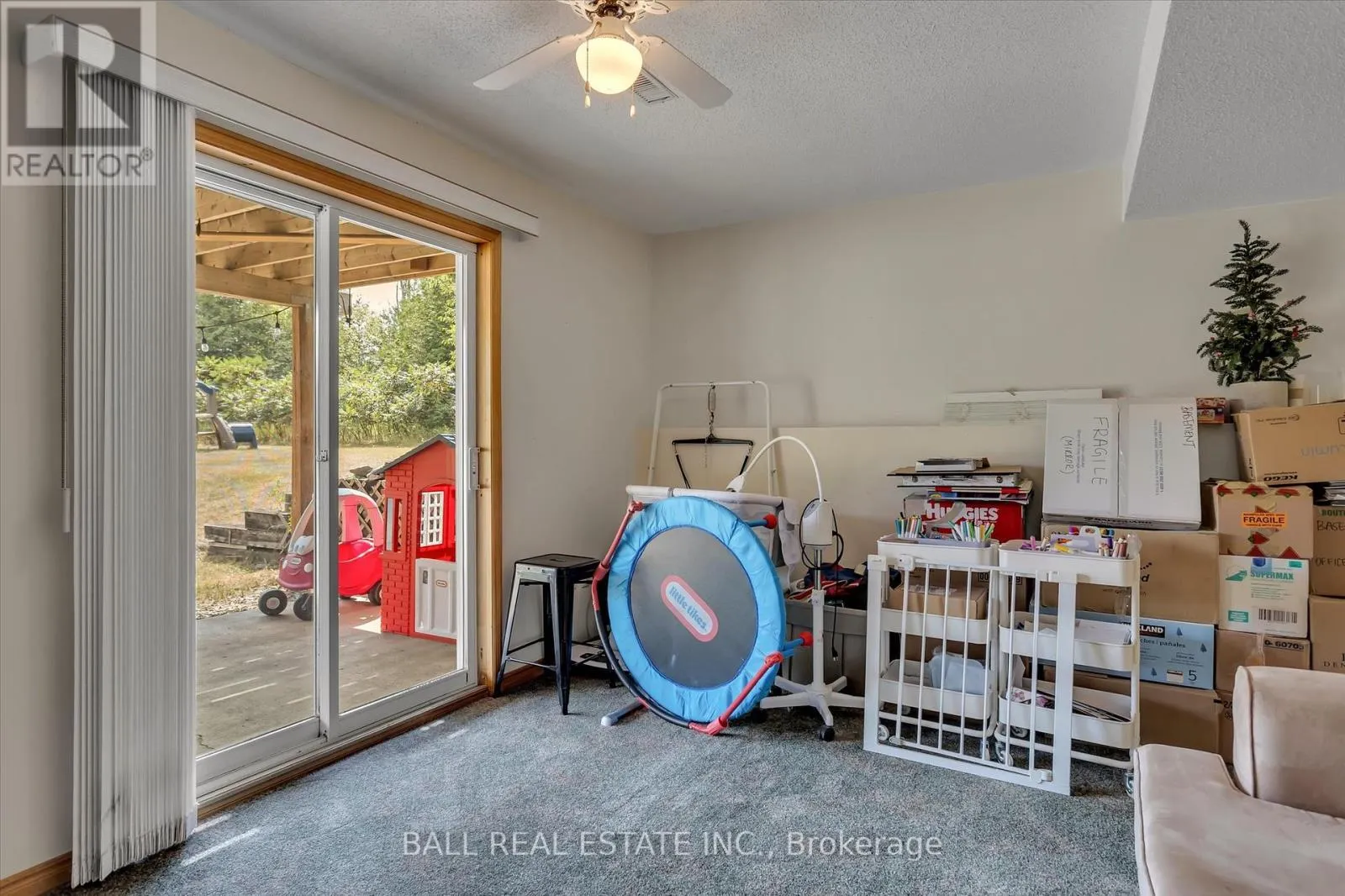 233 LONSBERRY LANE