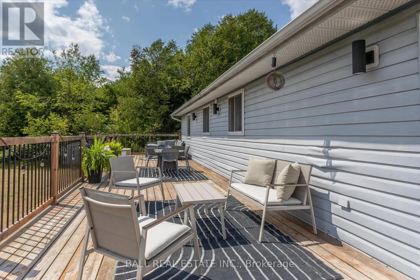 233 LONSBERRY LANE