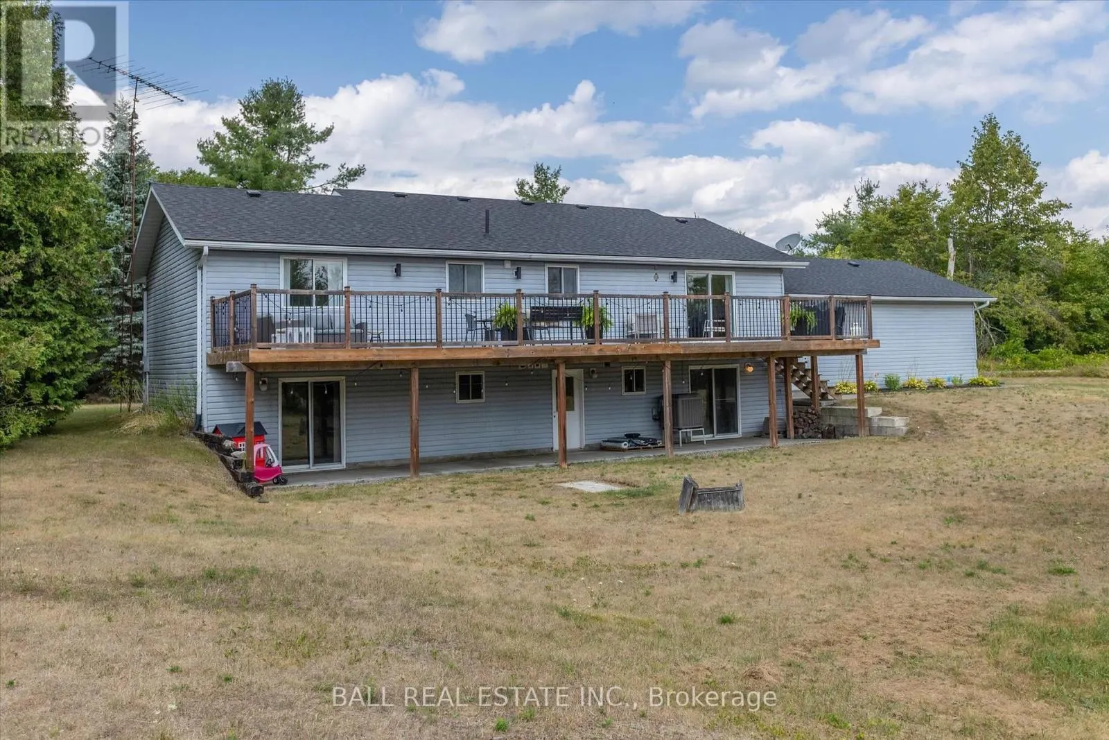 233 LONSBERRY LANE