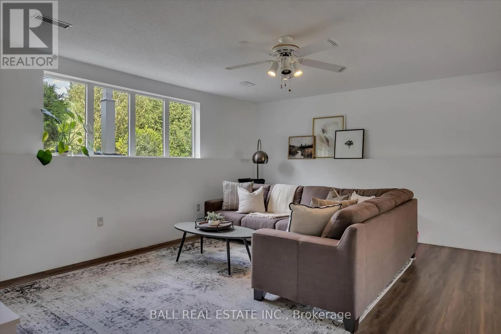 233 LONSBERRY LANE