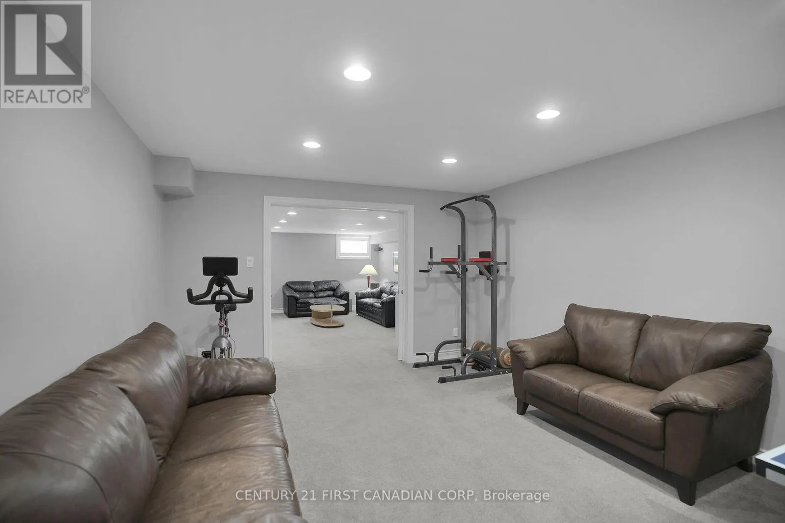 138 CHAMBERS AVENUE