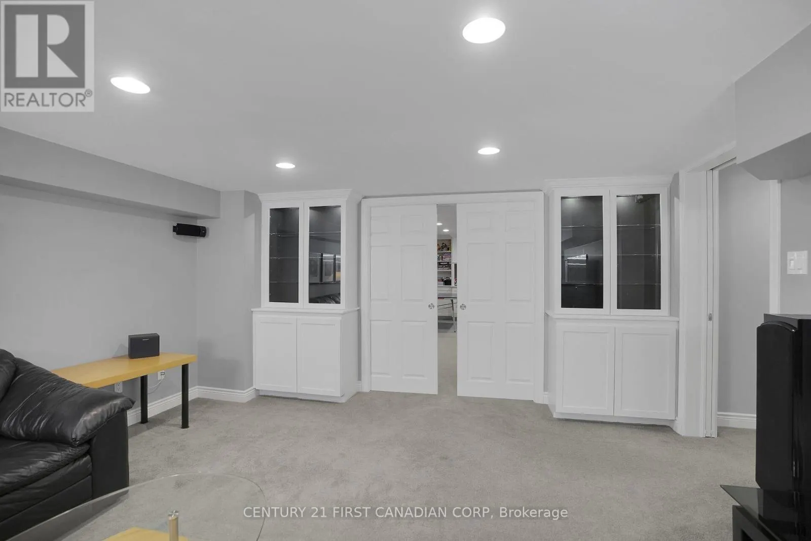 138 CHAMBERS AVENUE
