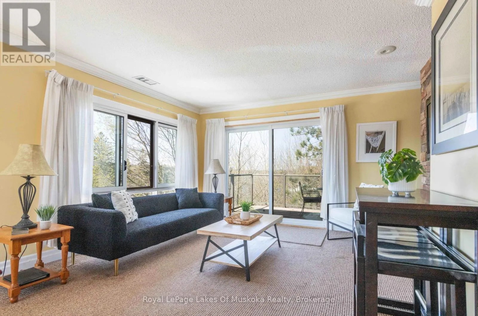 301 - 29 DEERHURST TENNISVIEW DRIVE, #301