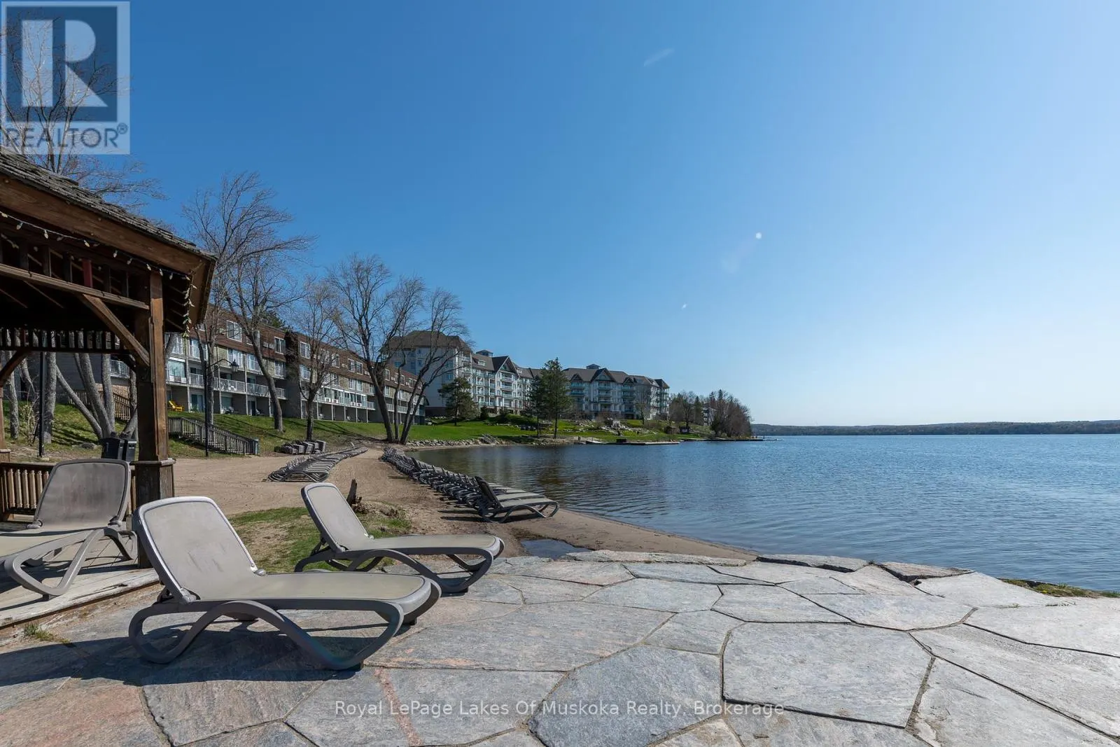 301 - 29 DEERHURST TENNISVIEW DRIVE, #301