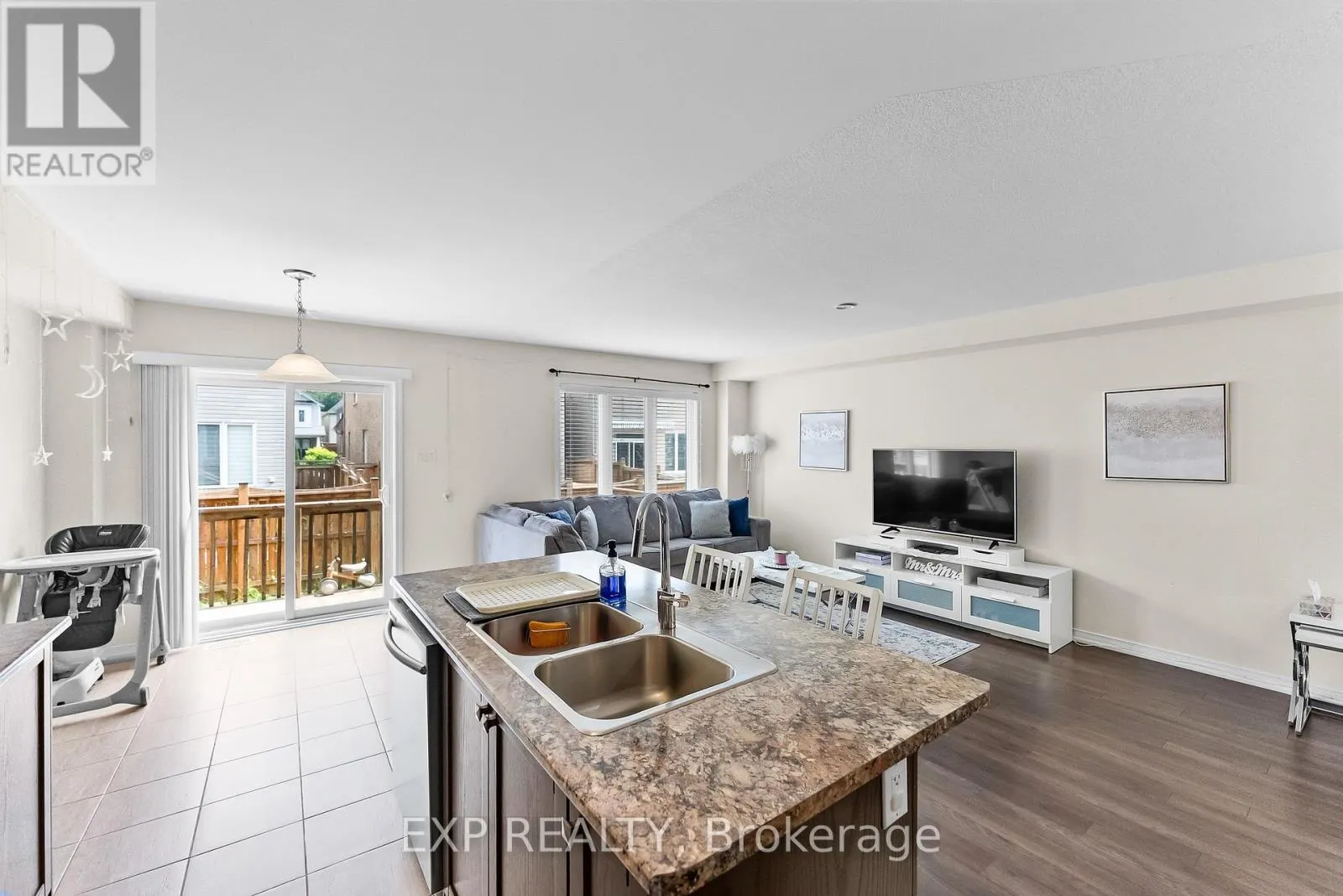 7732 REDBUD LANE