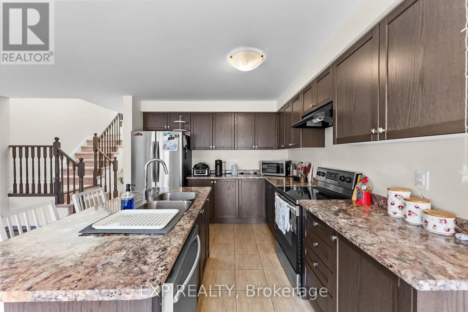 7732 REDBUD LANE