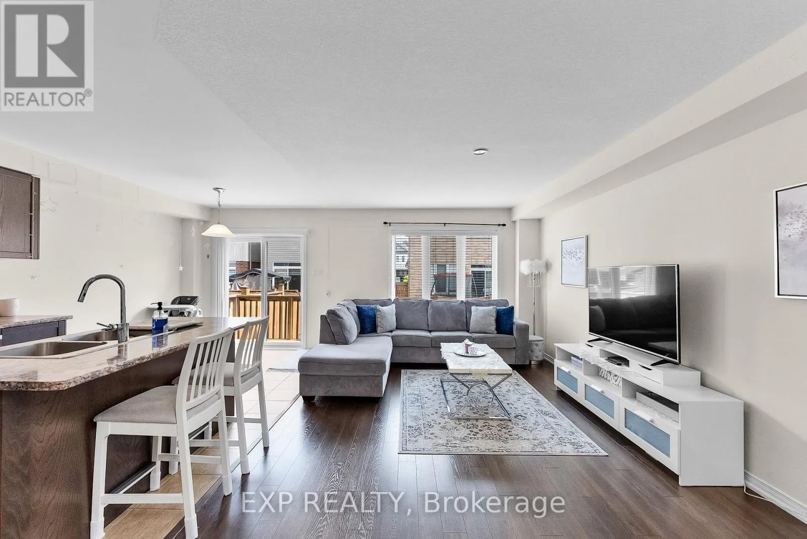7732 REDBUD LANE