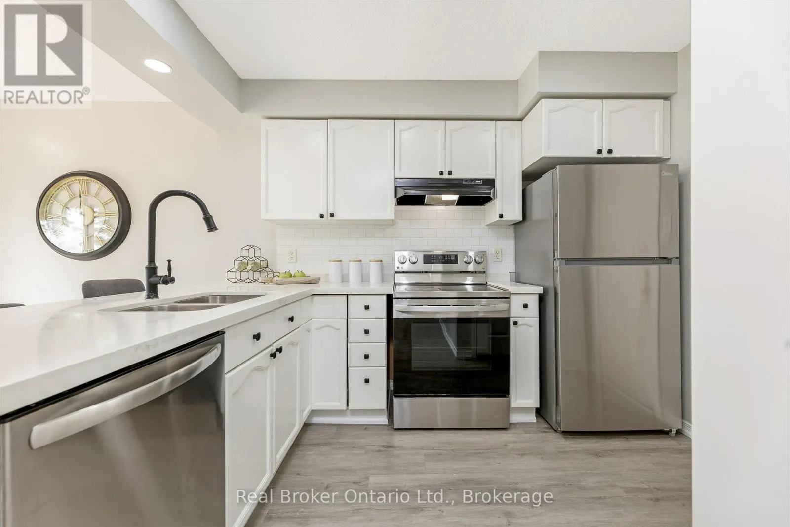 122 SILURIAN DRIVE
