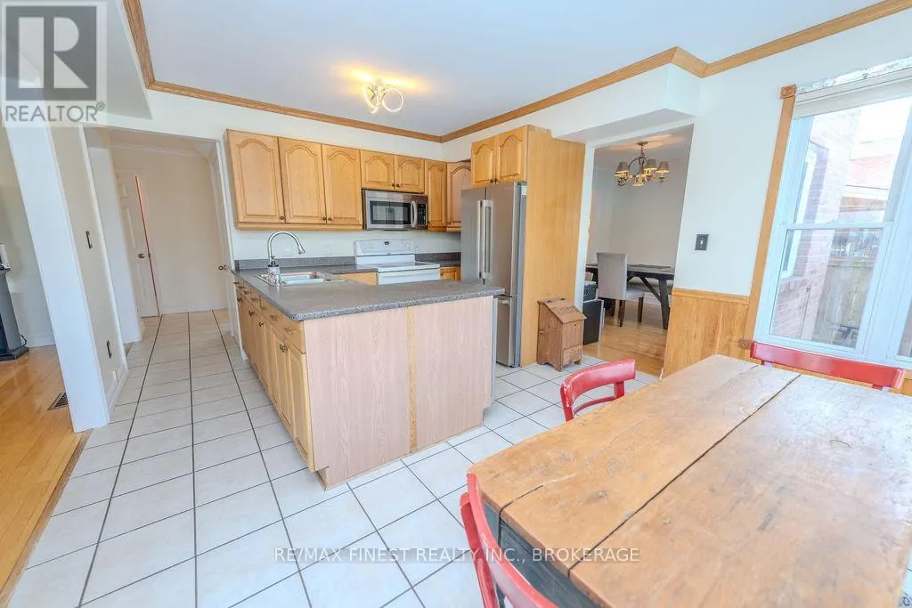 1106 WINTERGREEN CRESCENT