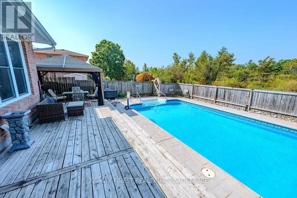 1106 WINTERGREEN CRESCENT
