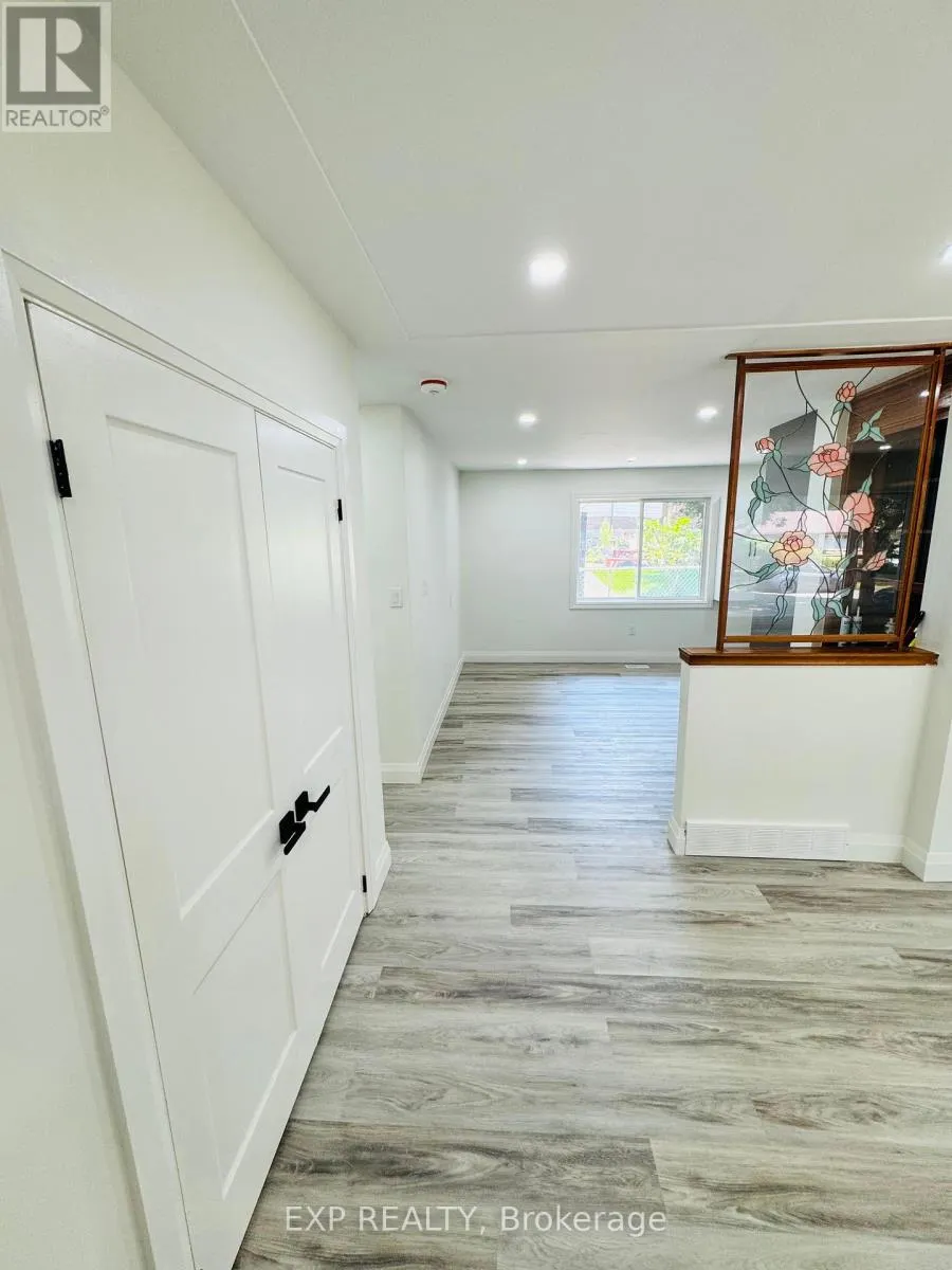 1 - 6 CRAIG DRIVE N