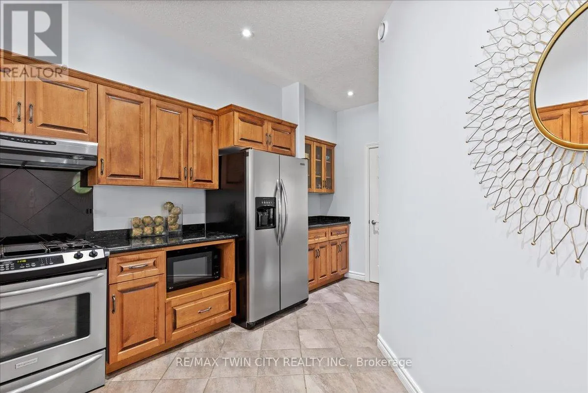 100 HIGH ACRES CRESCENT