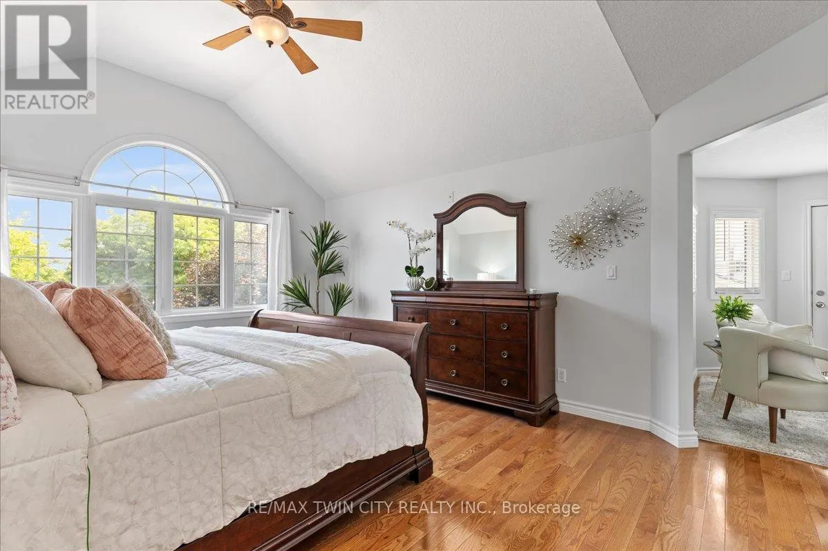 100 HIGH ACRES CRESCENT