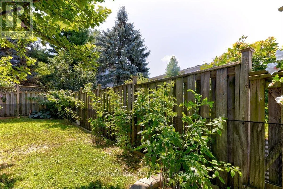 100 HIGH ACRES CRESCENT