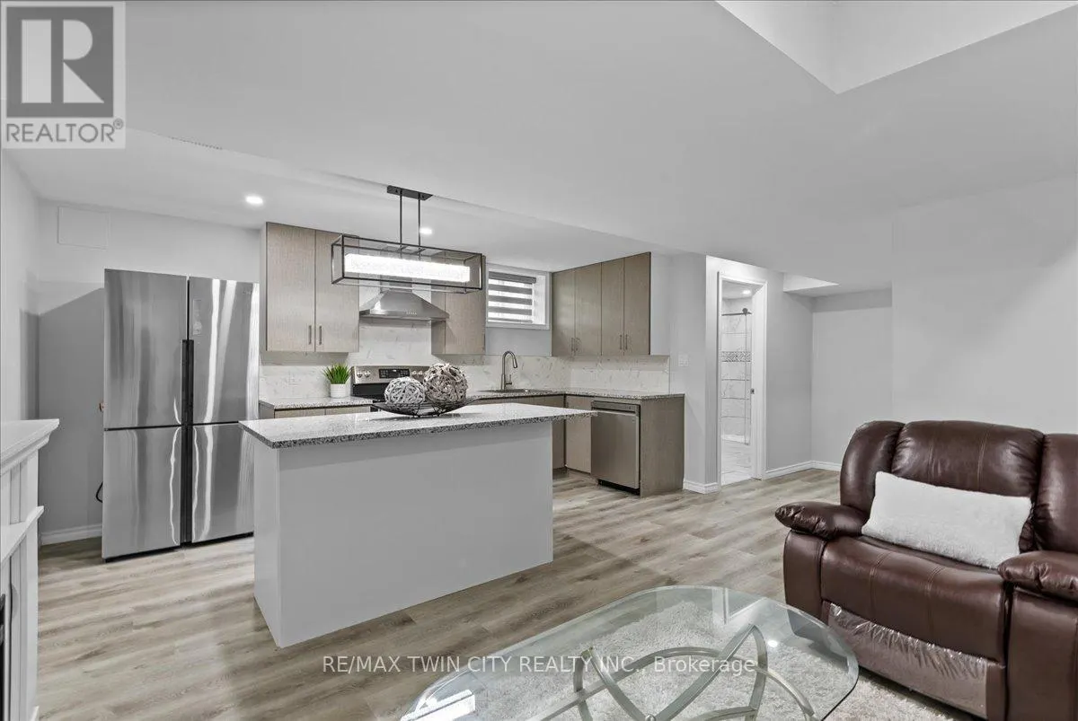 100 HIGH ACRES CRESCENT