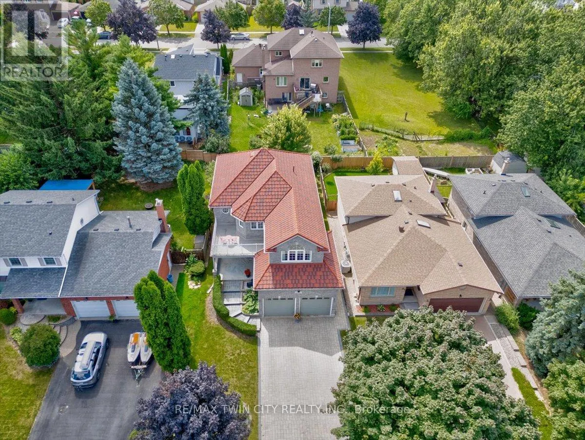 100 HIGH ACRES CRESCENT